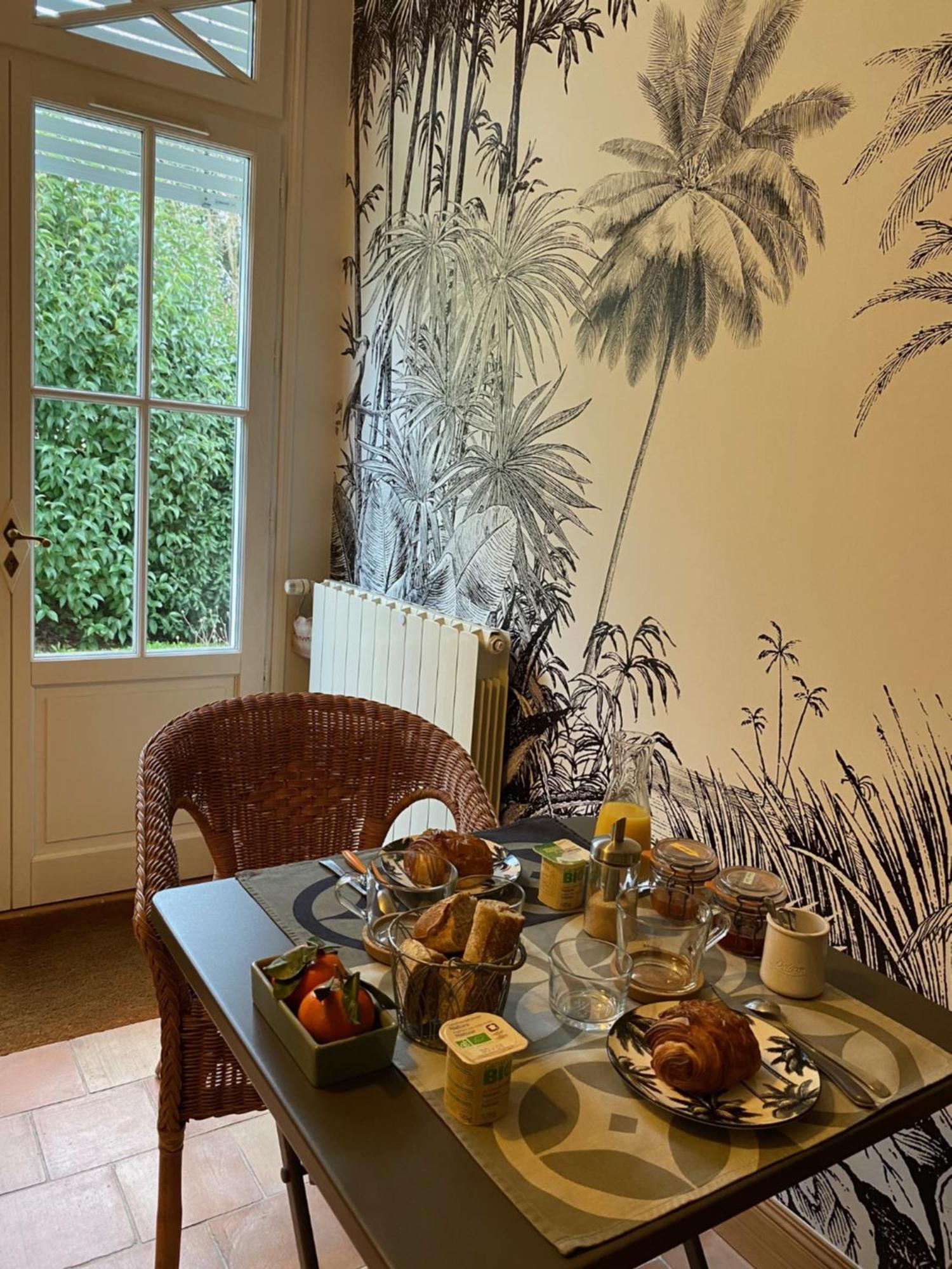 Maison M, Chambre Privee Acces Jardin Piscine Et Jacuzzi Pres De La Rochelle Ла Рошел Екстериор снимка