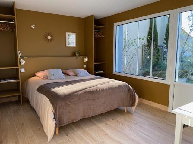 Maison M, Chambre Privee Acces Jardin Piscine Et Jacuzzi Pres De La Rochelle Ла Рошел Стая снимка